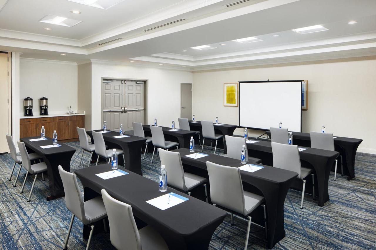 Express & West By Ihg Hotel 3*
