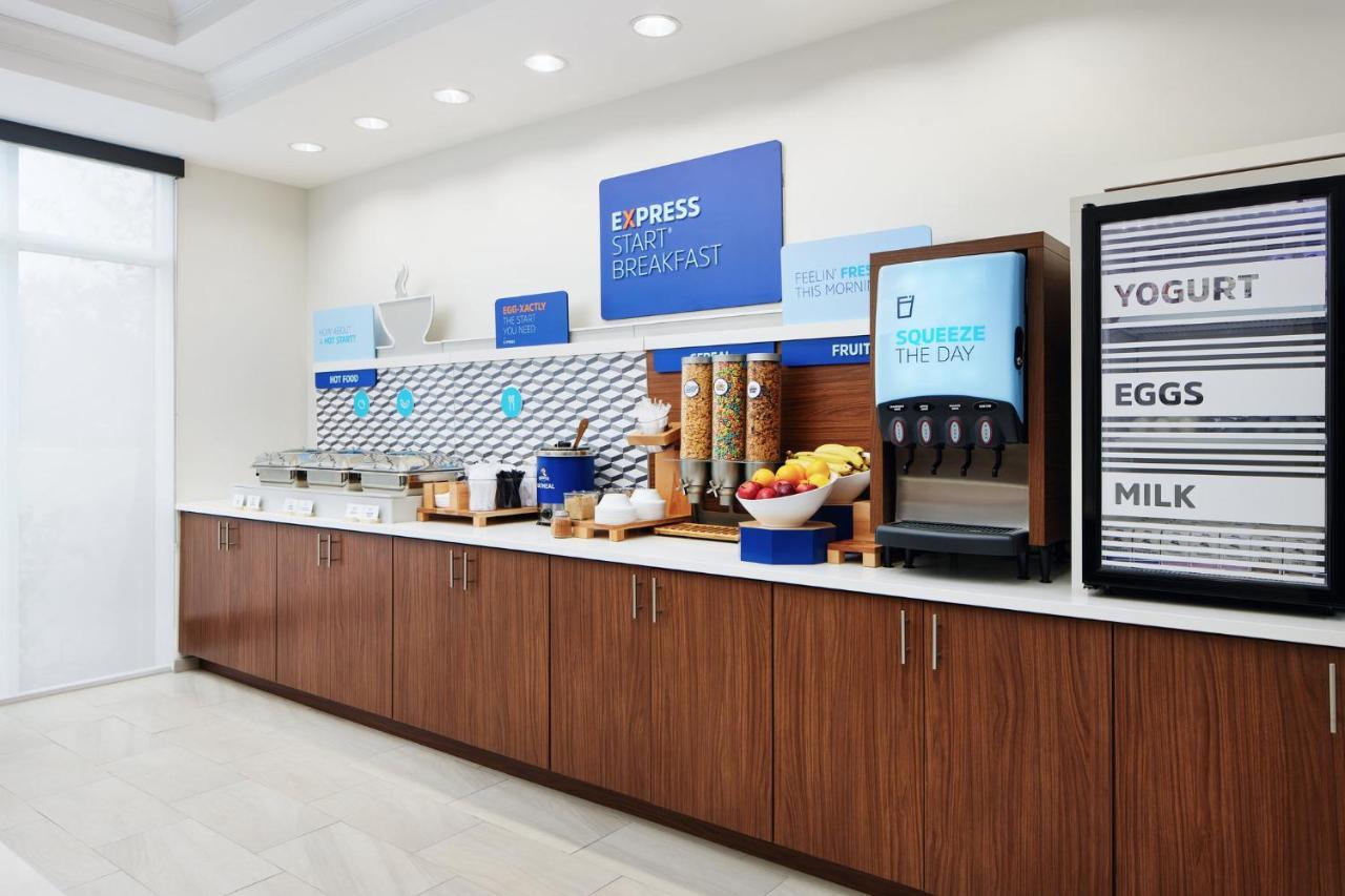 Express & West By Ihg Hotel Port St. Lucie