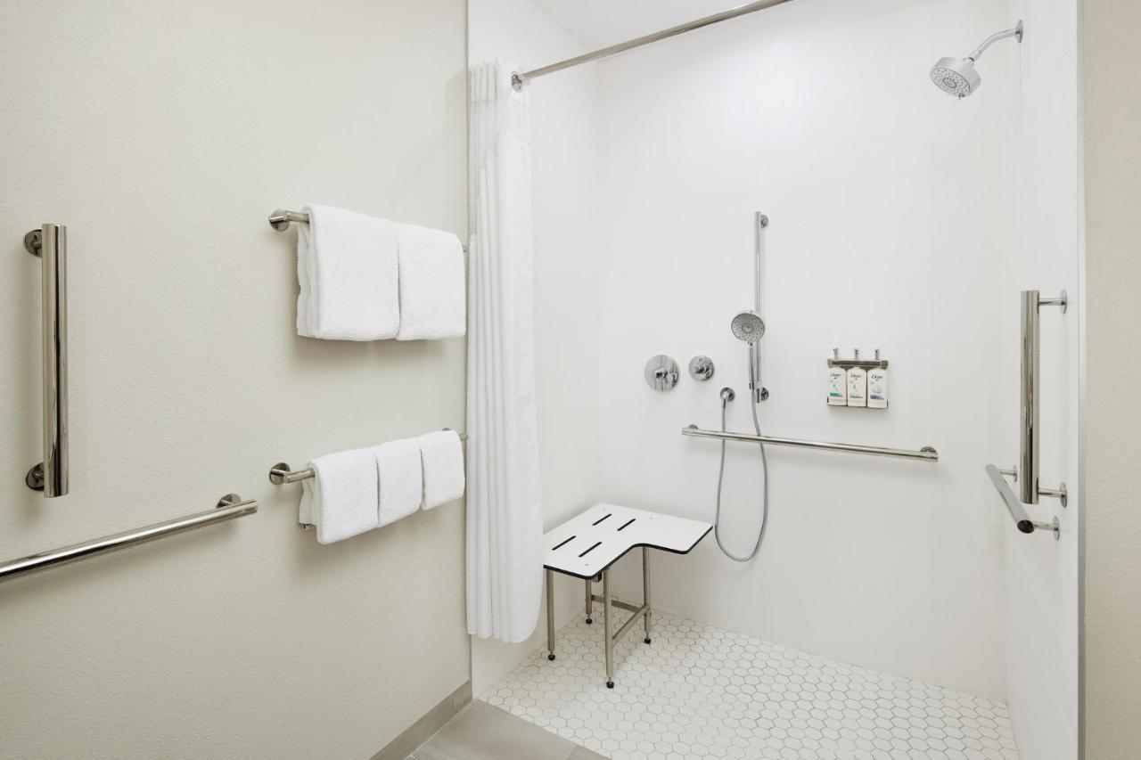 Express & West By Ihg Port St. Lucie