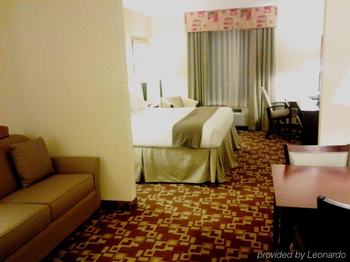 Express & West By Ihg Hotel