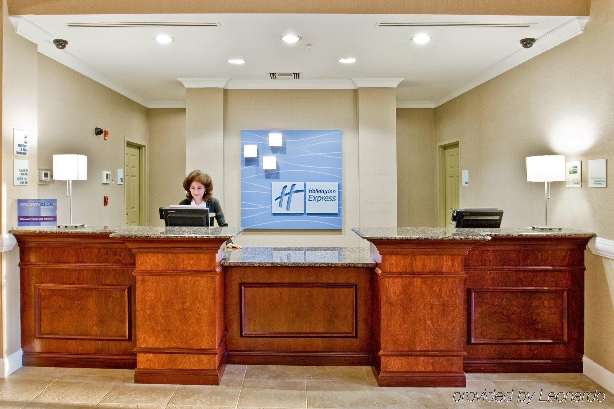 Express & West By Ihg Hotel Port St. Lucie