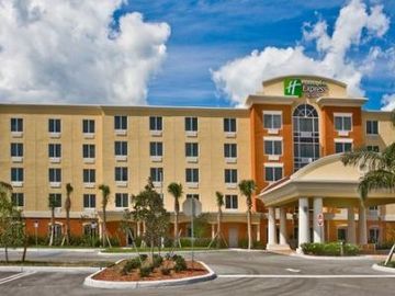 Express & West By Ihg Port St. Lucie
